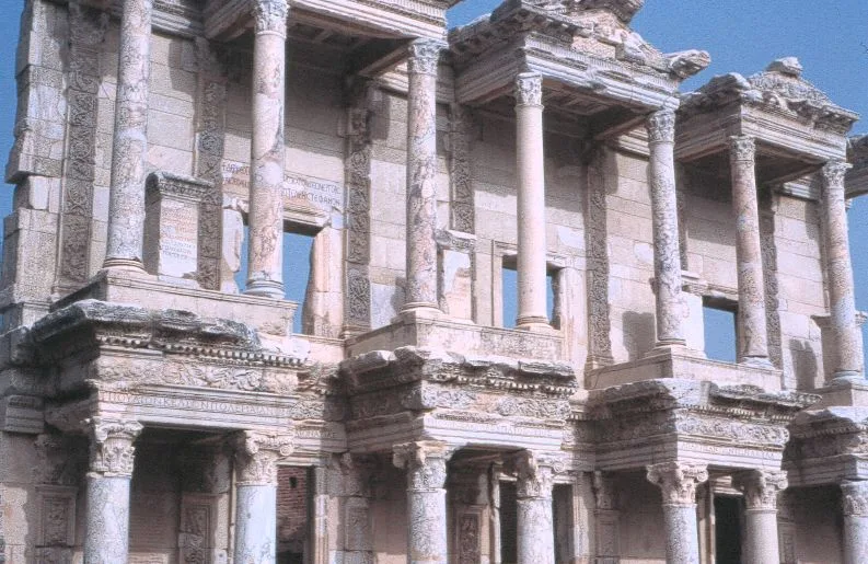 古代都市エフェソスのケルソス図書館 / Dök Architecture