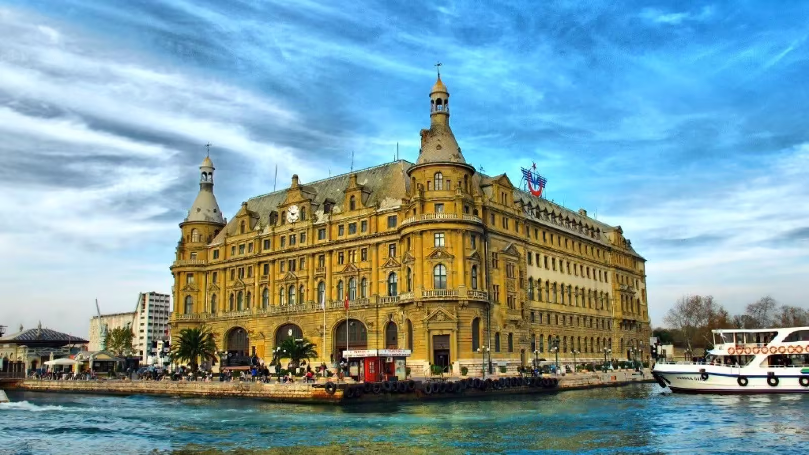 Haydarpasa Station - The Bedouin Without a Cause