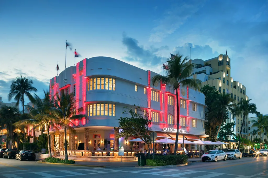 Miamis Art Deco A Timeless Architectural Symphony - Image 1