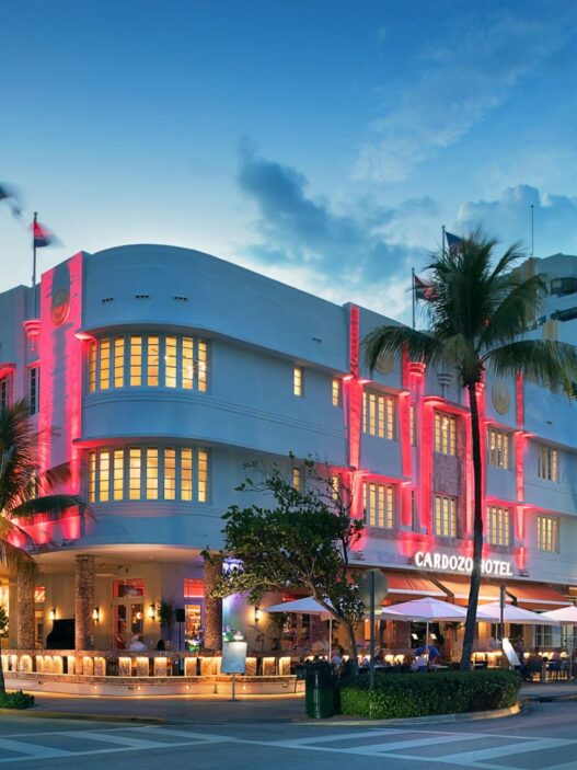 Miamis Art Deco A Timeless Architectural Symphony - Image 1